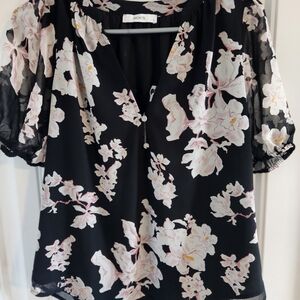 Ricki's Black Floral V-Neck Puff Sleeve Blouse